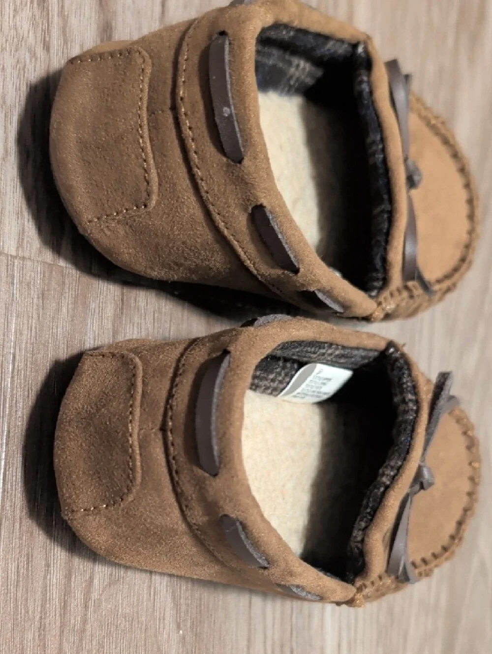 Target Kids Tan Moccasin Slippers with Bow Accent - Toddler Size 9